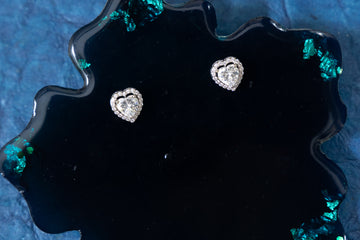 SILVER CHIC HEART SOLITAIRE EARRINGS