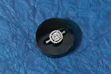 SILVER ROUND SOLITAIRE IN CUSHION SHAPE RING IN SINGLE STRING