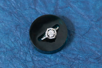 SILVER DESIGNER ROUND SOLITAIRE RING